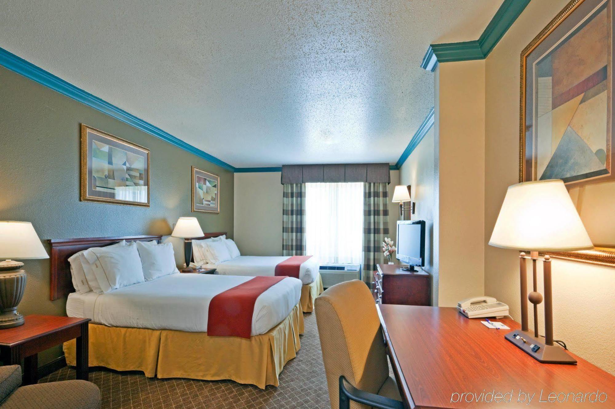 Holiday Inn Express & Suites Austin North Central, An Ihg Hotel Екстериор снимка